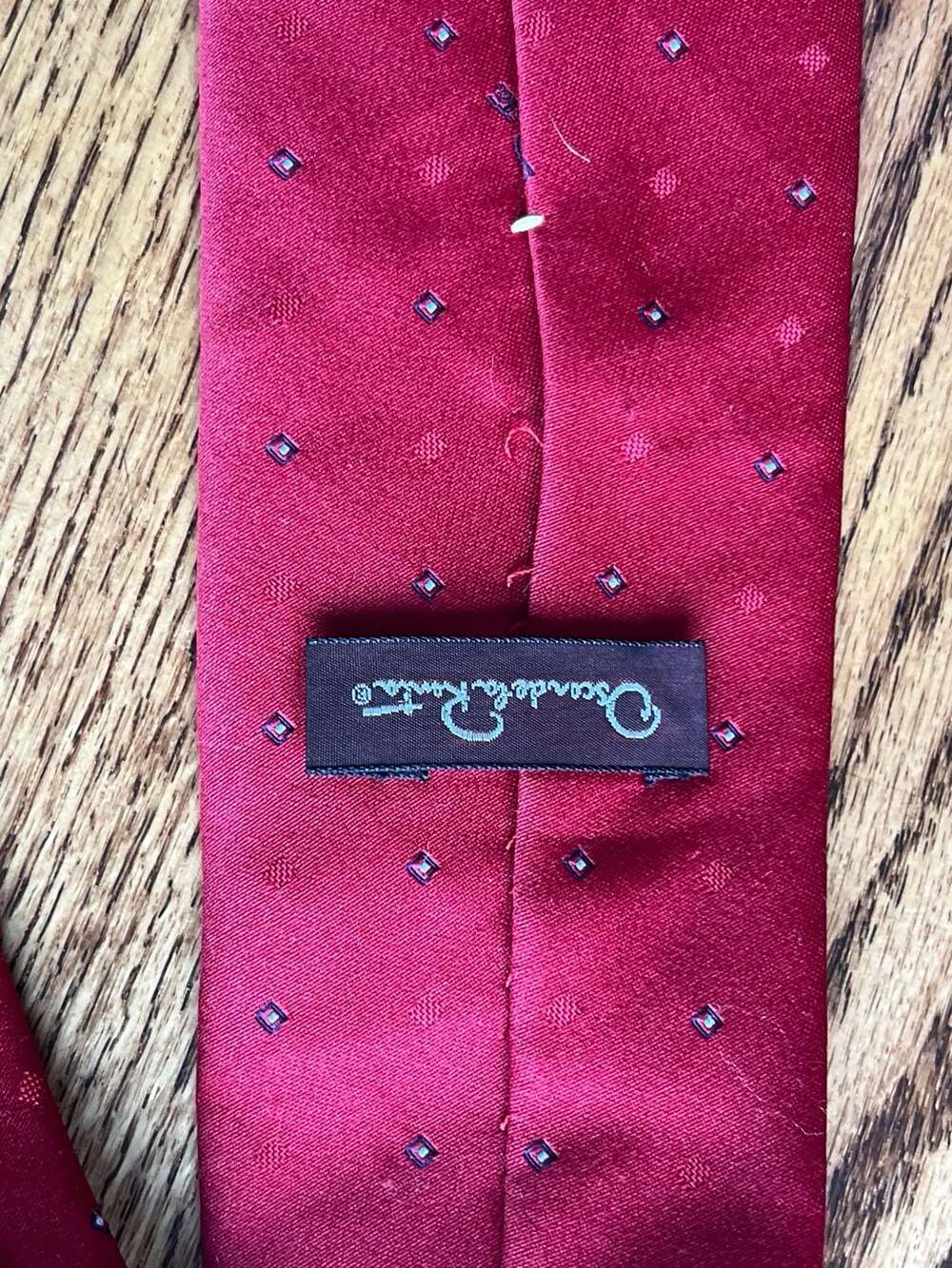 Oscar de la Renta Men's Silk Necktie in Maroon with Geometric Square Dot Pattern